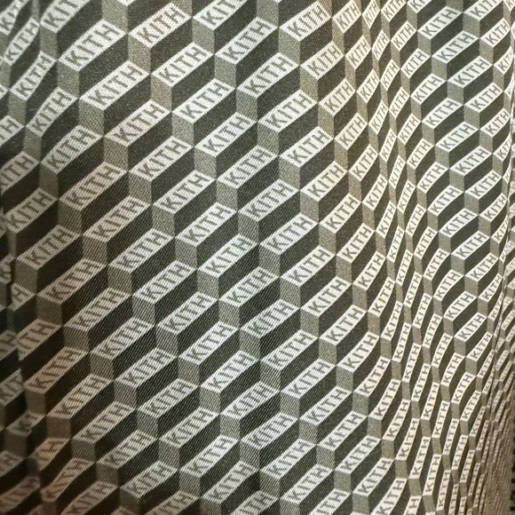 Kith woman’s Logo Satin Pant Color Sage size Large - Picture 5 of 9